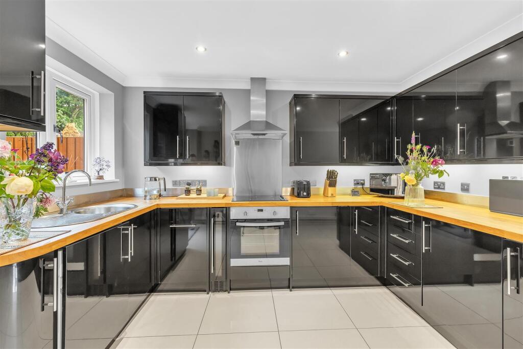 kitchen b.jpg