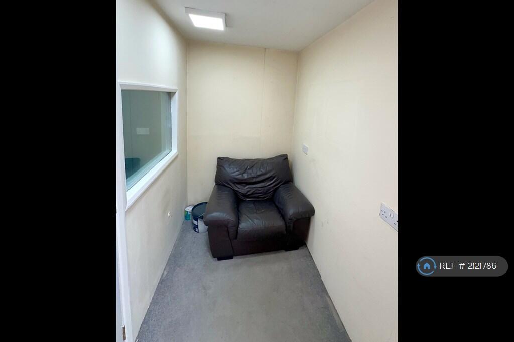 Garage Small Room