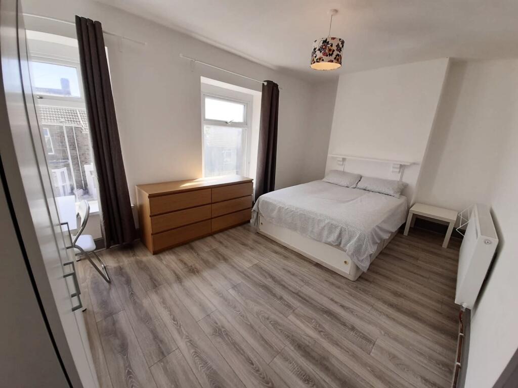 6a1c23bc-6889-46fc-a