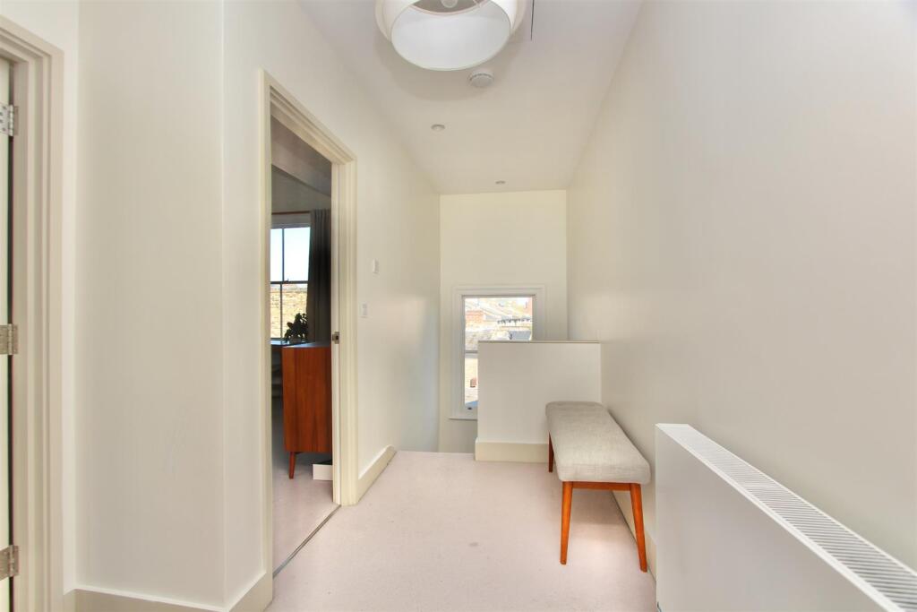 Stoke Newington Church Street, N16