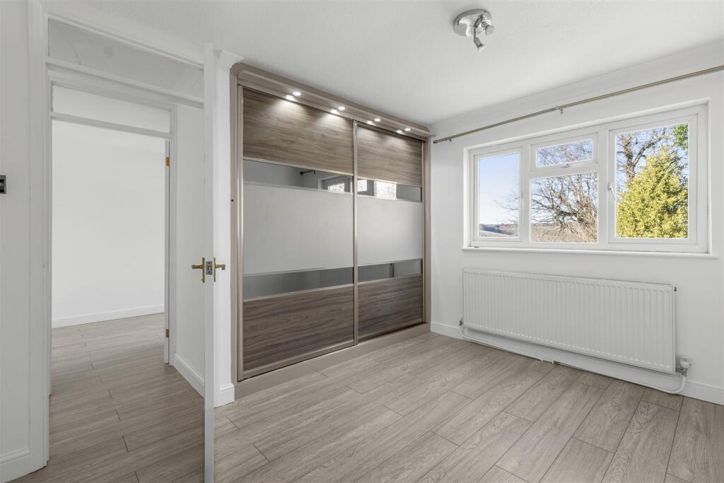 8 Foxhill Close, HP13 5BL-3.jpg