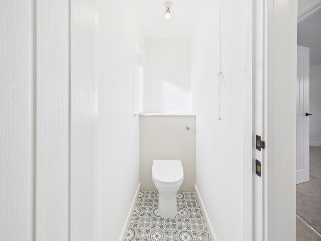 CAM01740G0-PR0458-STILL019