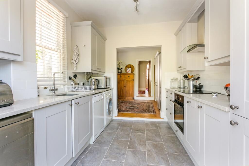 37 Queens Road 28...