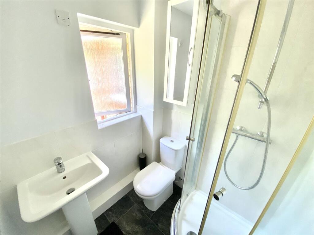 Ensuite.jpg