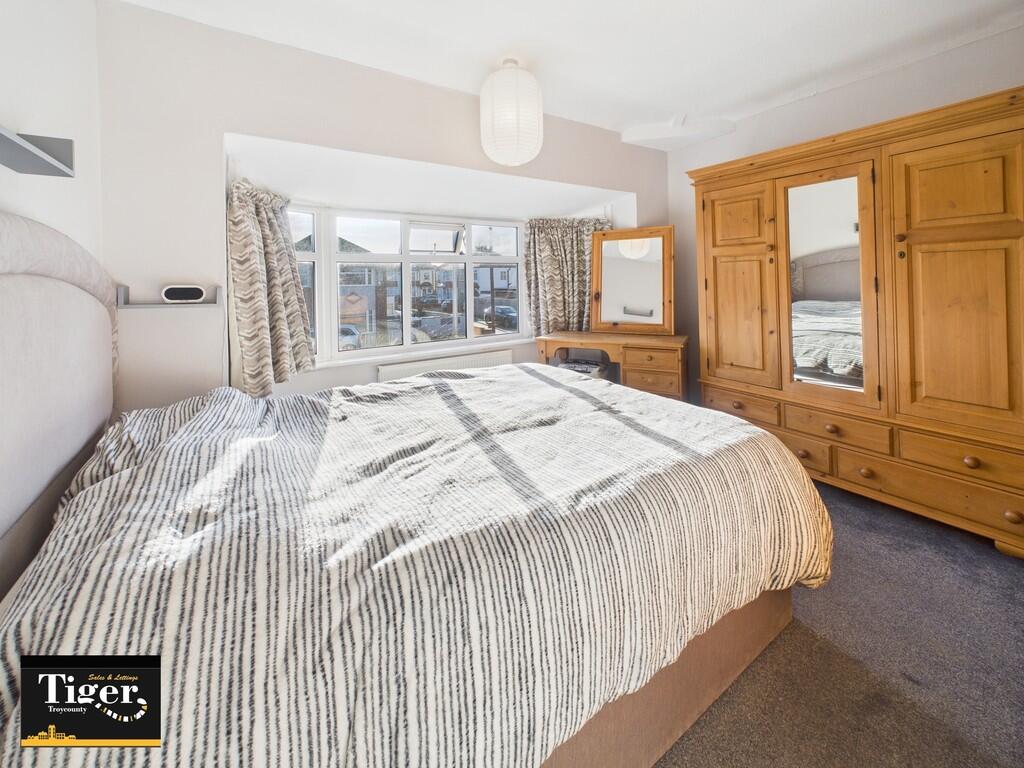 CAM02176G0-PR0772...