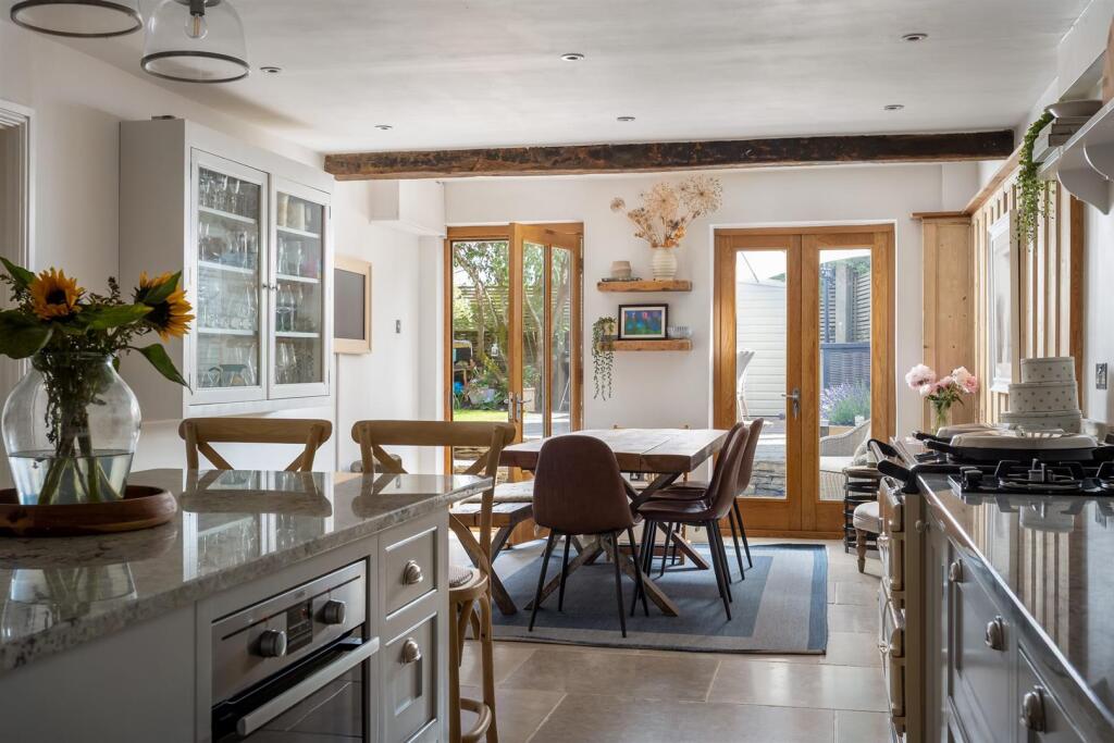 15 - Church Cottage - GL7 5HX - Web.jpg