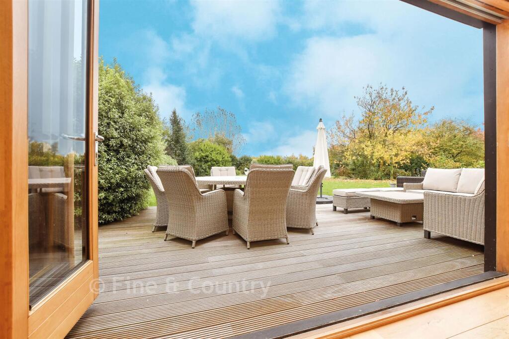 Internal Lifestyle Photograph