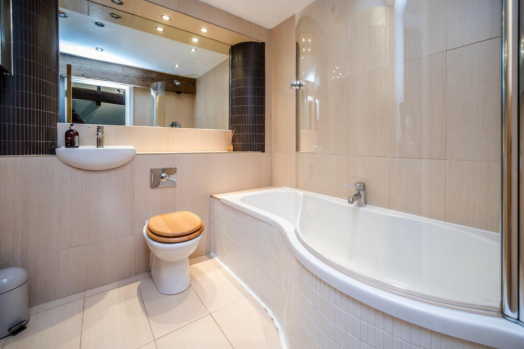 2TLHudds-270624-1...