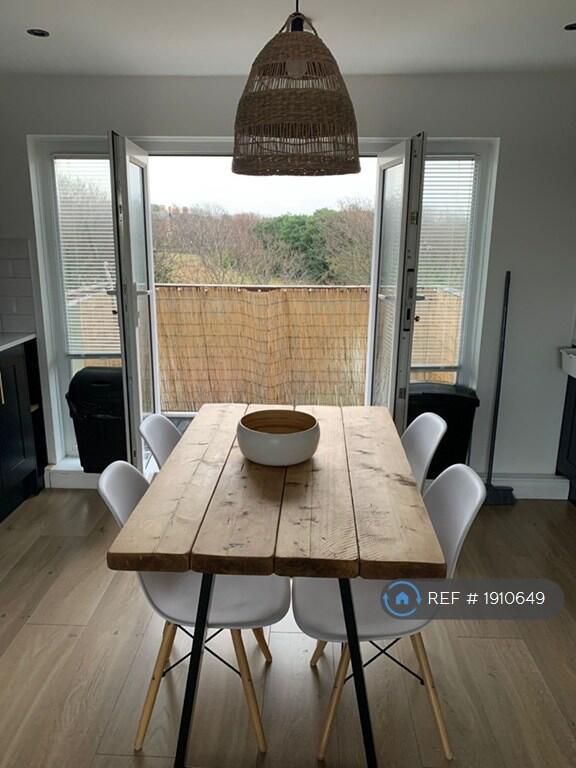 Living/Kitchen