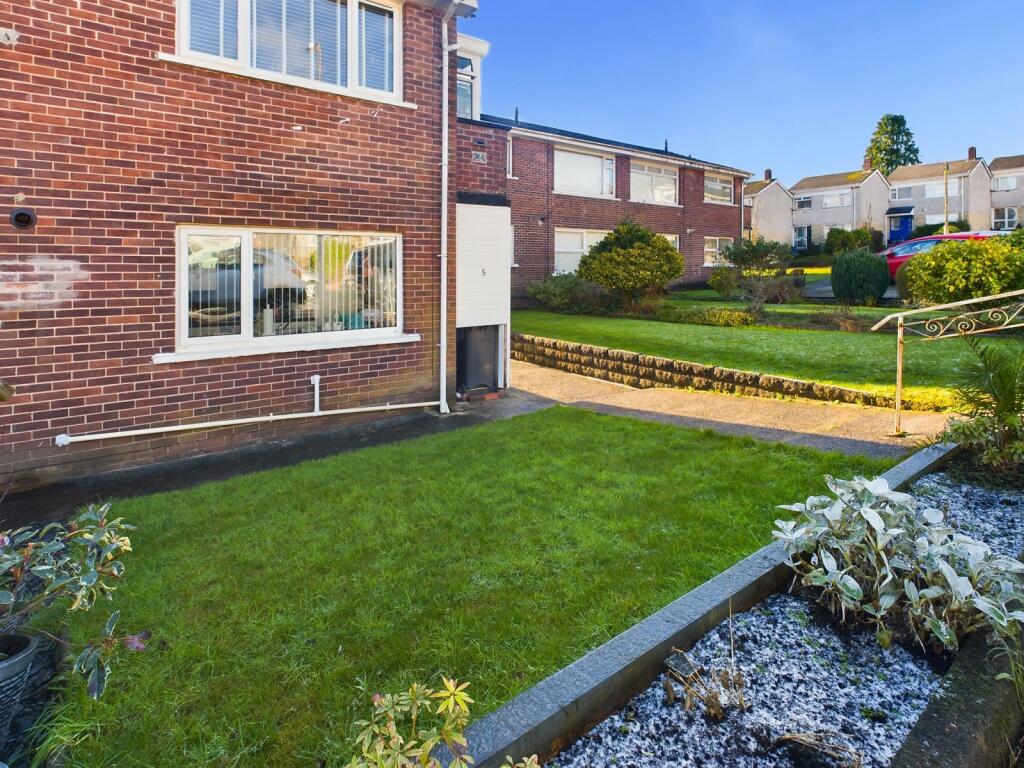 Front Garden &amp; Entrance