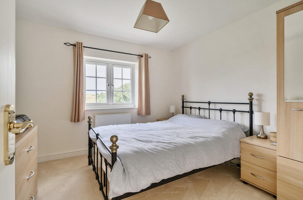 1316234-3-686290b...