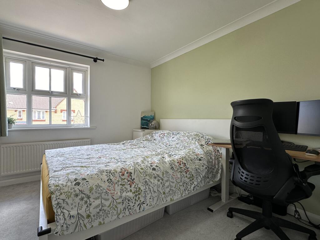 Bed 4.JPG