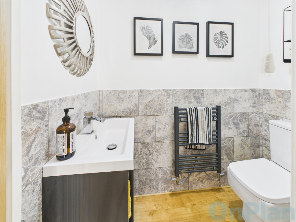 CAM04024G0-PR0029-STILL024