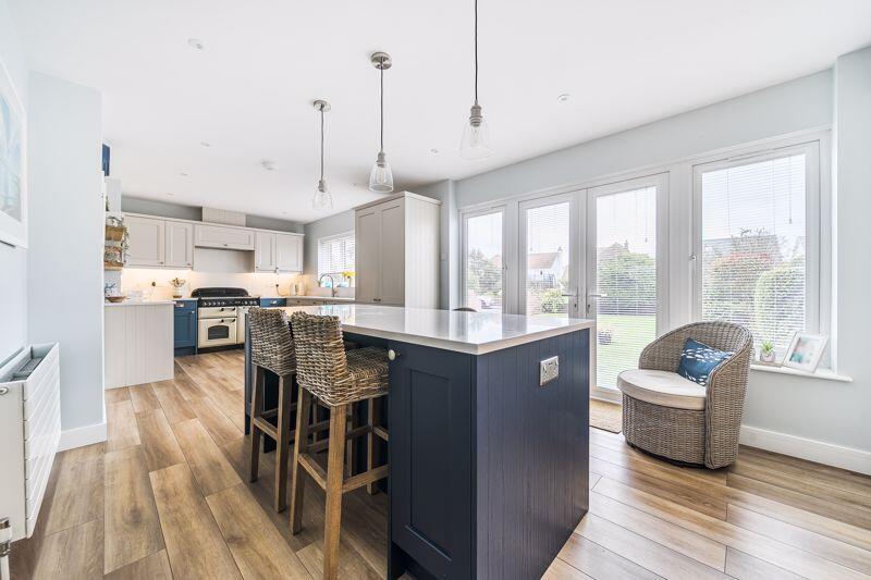 Kitchen/Breakfast Room
