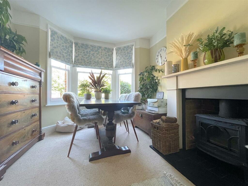 Dining Room (2).jpeg