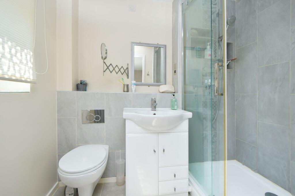 Bedroom one en-suite