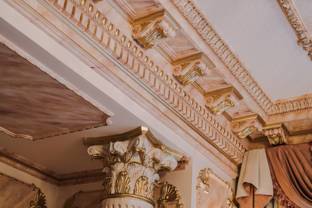Marble Lounge Cor...