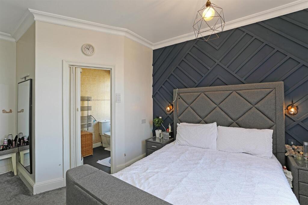 19 Savile Park.26.Photoneg.co.uk.jpg