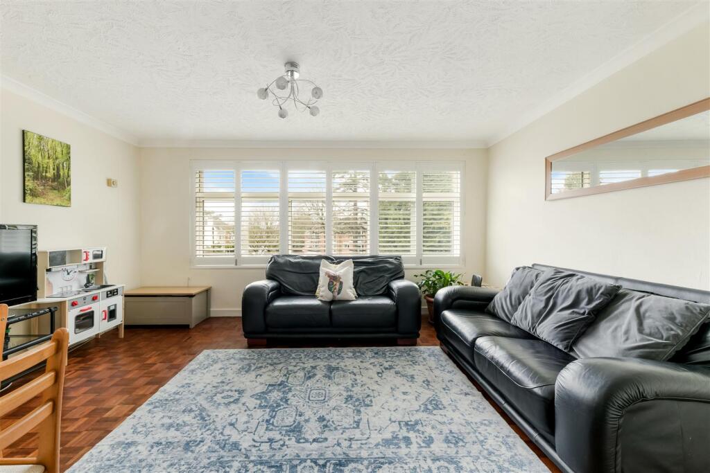 BRIAVELS COURT (17).jpg