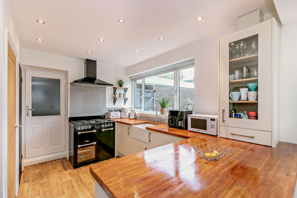 Kitchen &amp; Dining Room