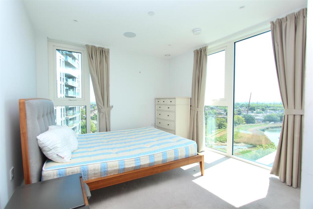 Sandpiper Building, N4