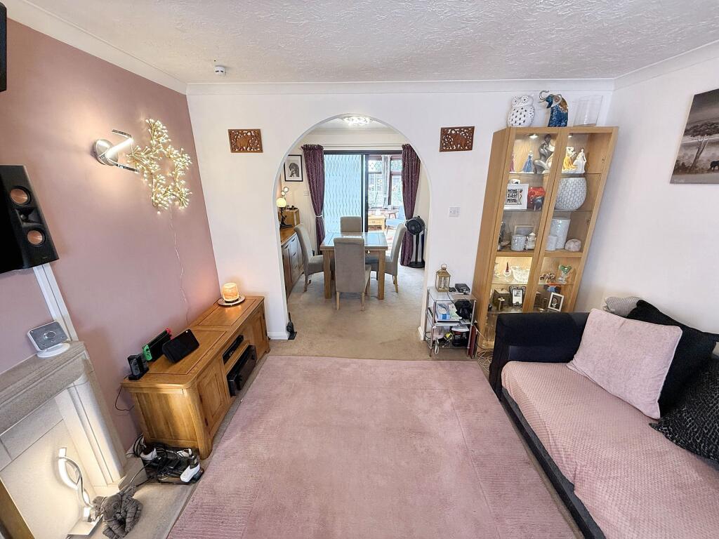 Open Plan Living Room/Dining Room