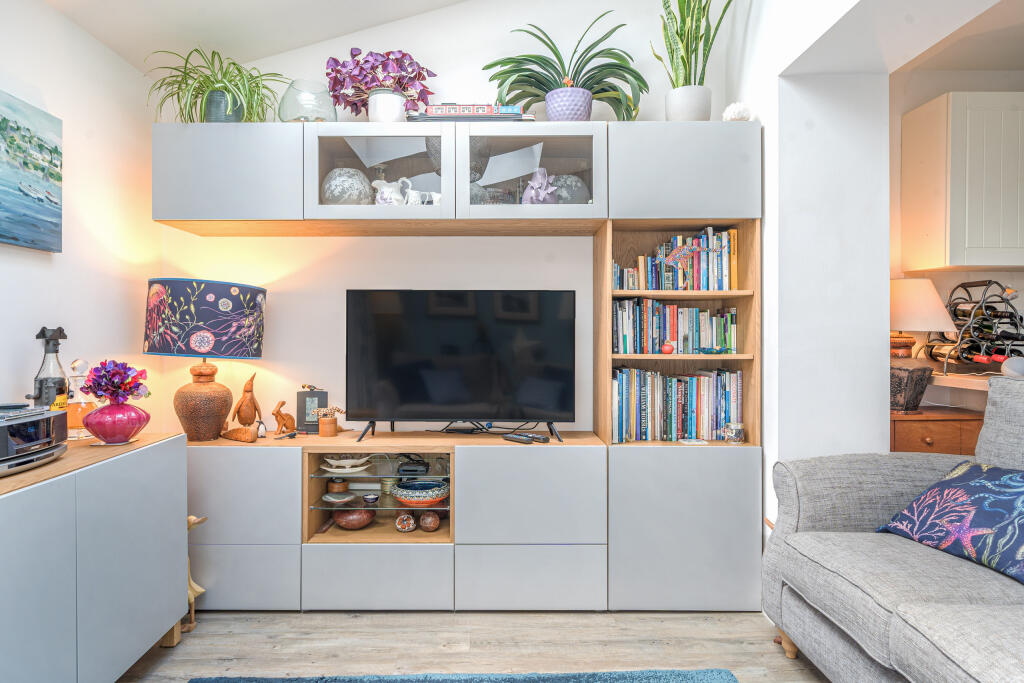 1330992-13-688a3c74ec391