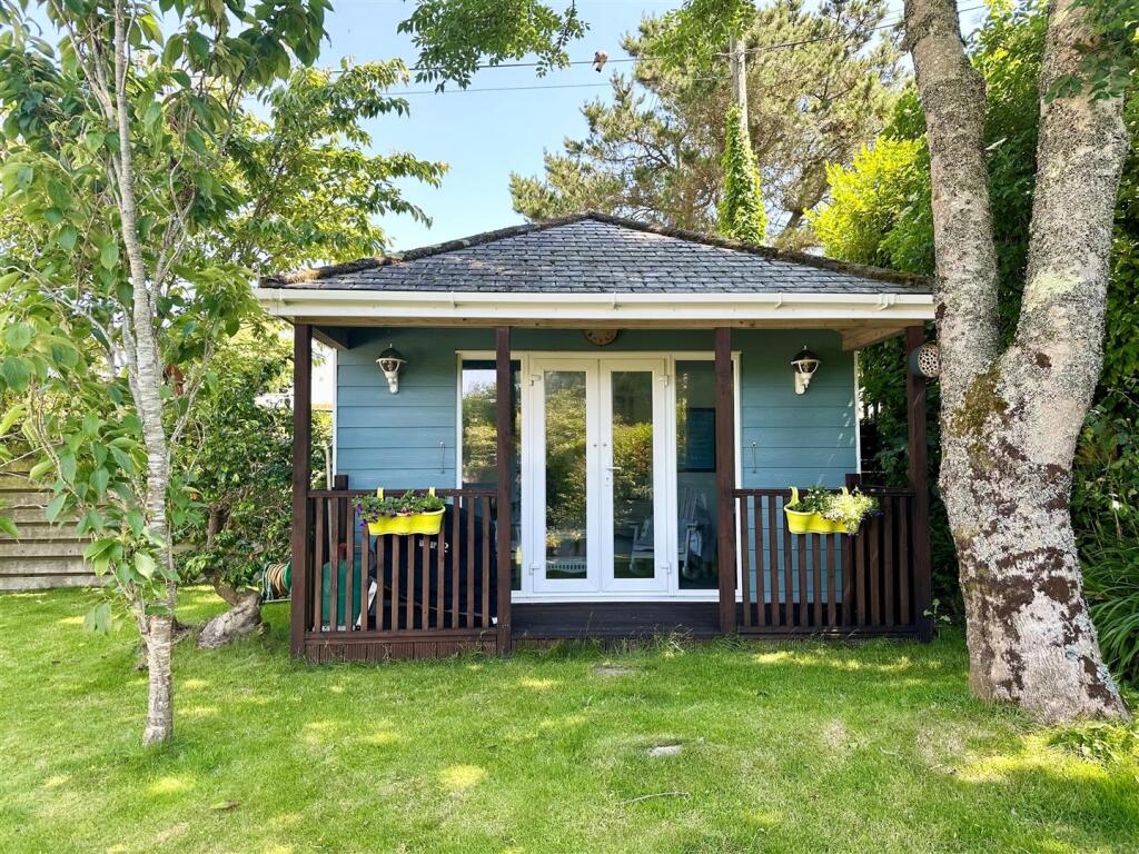 Summer House Front.jpg