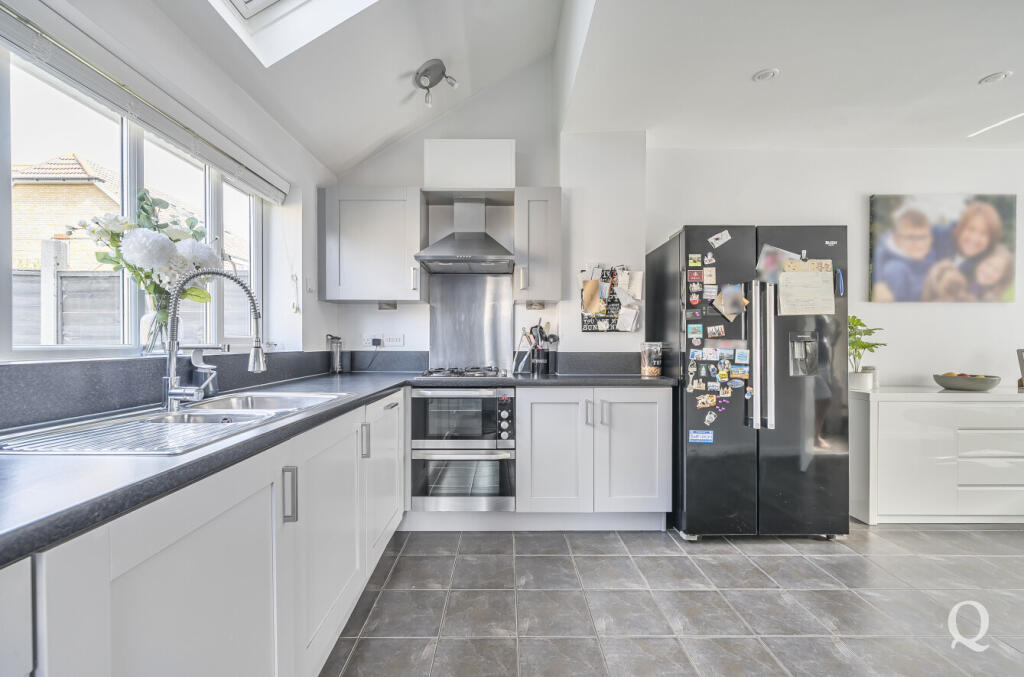 db0954a7-aa04-4f2...