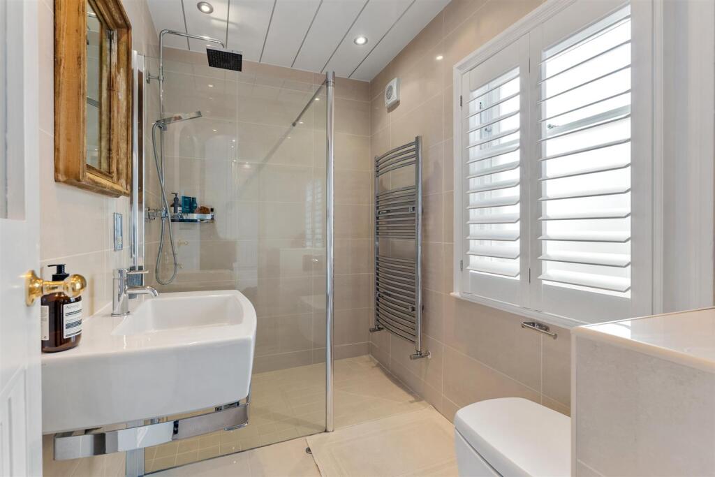 Principal Bedroom En Suite