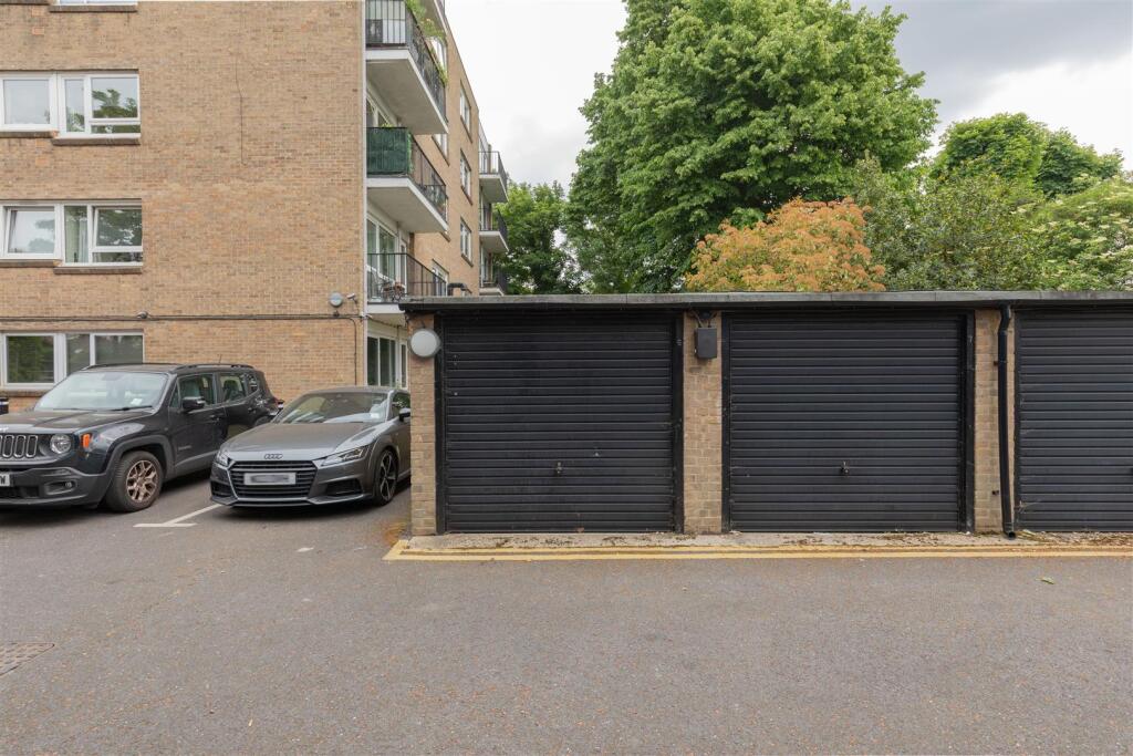 Orwell Lodge, 4, Hermitage Walk, E18