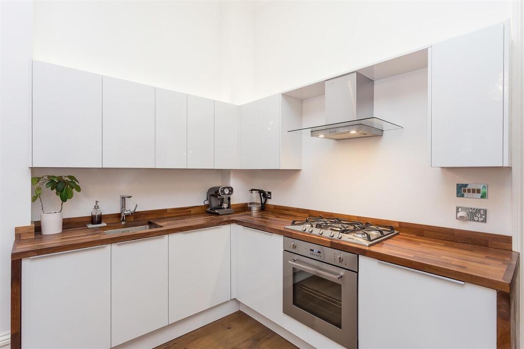 JBSI_3 8 Church Terrace_SE13 5BT_11.jpg