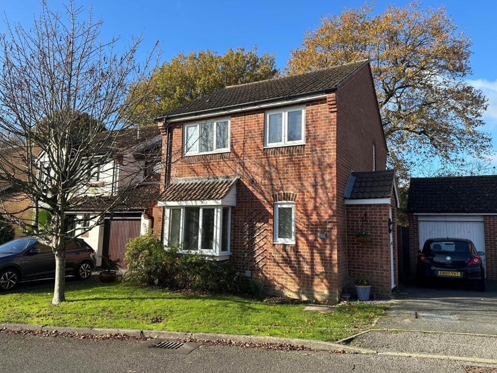 York Close, Southwater