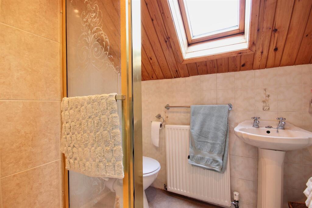SHOWER ROOM/W.C.