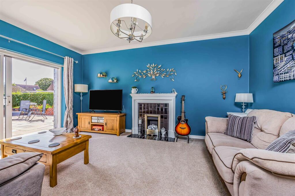 14 Salterns Lane, Hayling Island-Small-PorticoMark