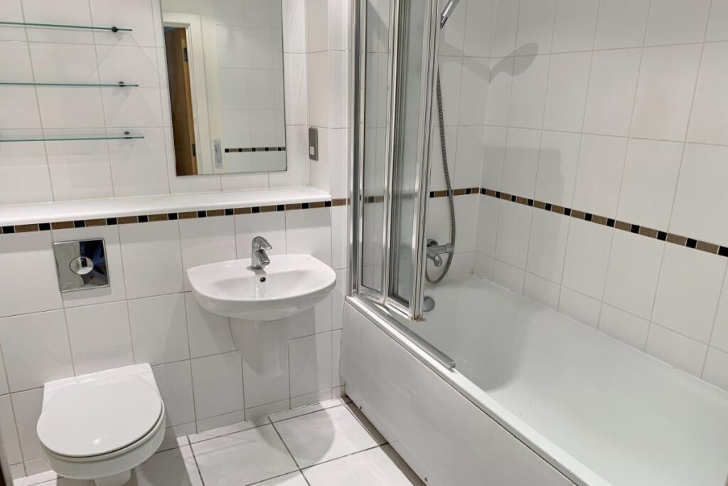 Bathroom/Shower Room