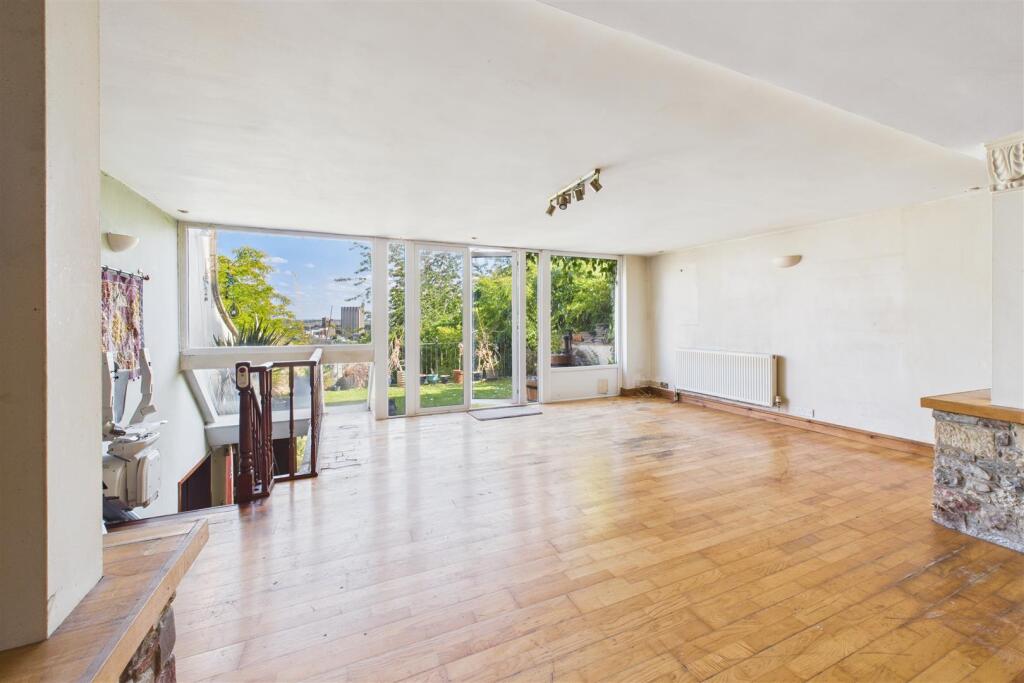 Garden Maisonette, 17 Somerset Street, Kingsdown, 