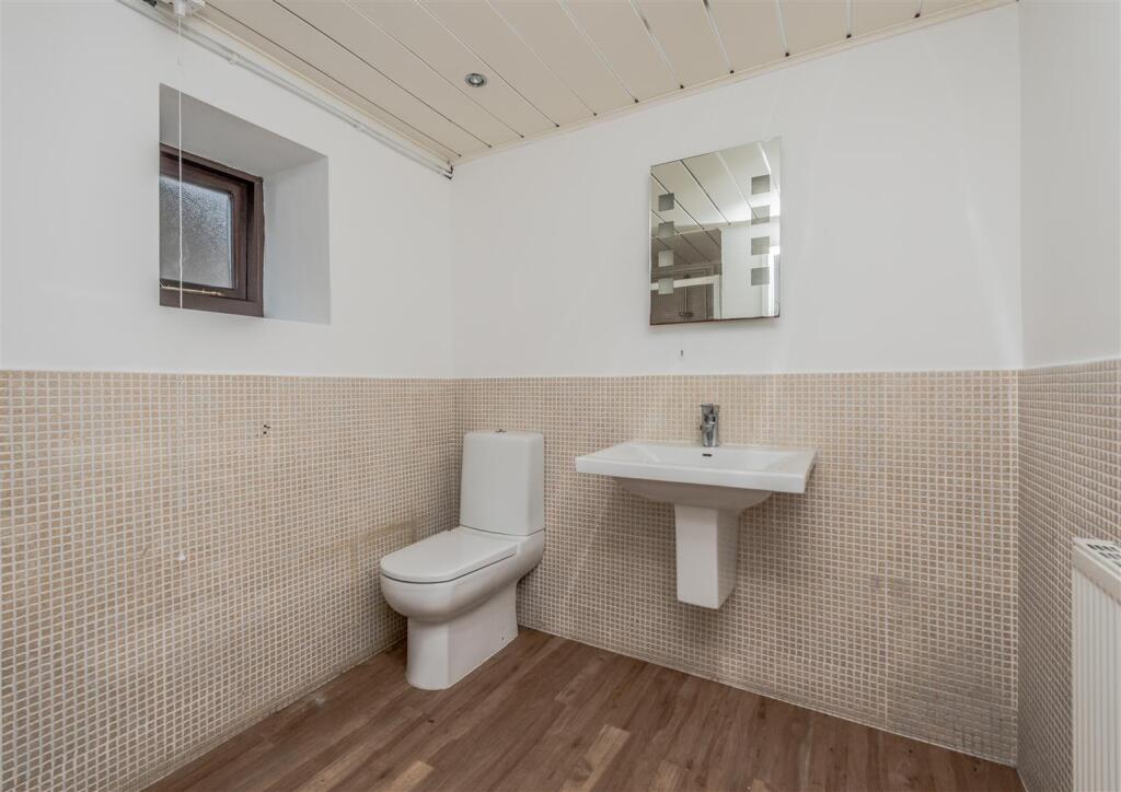Downstairs Shower Room / WC: