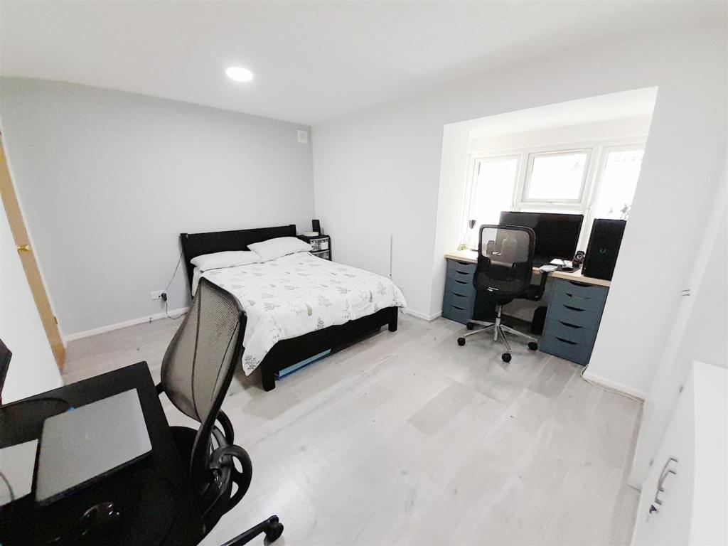 Lounge/Bedroom