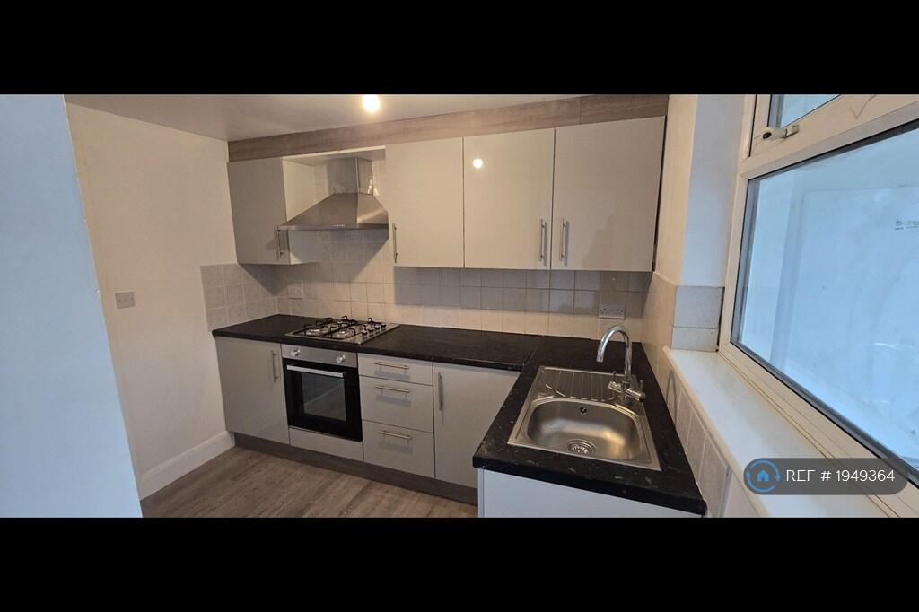 Kitchen Picture 2