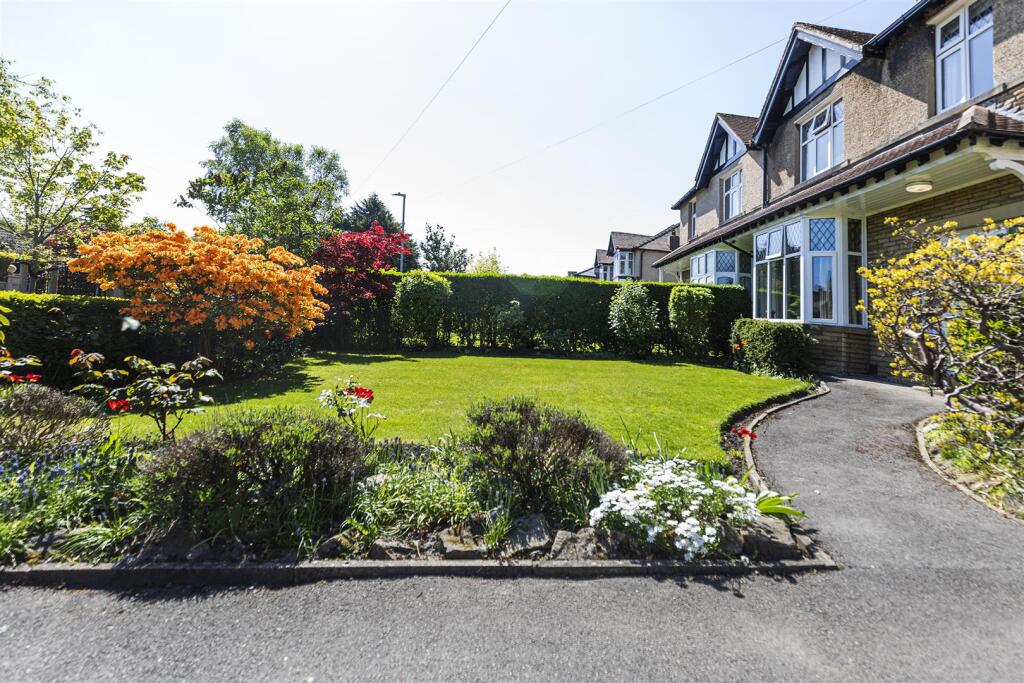 Bramleys Estate Agents - Le Marchant Avenue - Lind