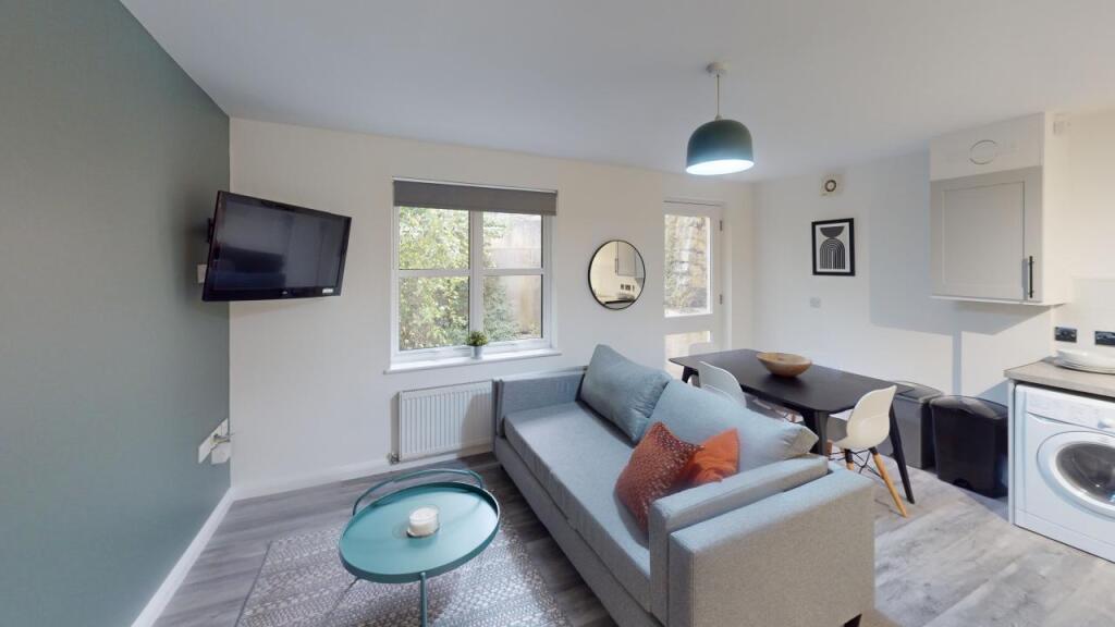 -Flat-2-8-Piccadilly-Place-Living-Room 1.jpg