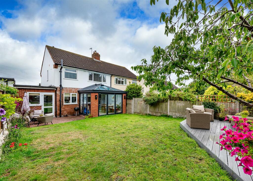 23 Vicarage Road-rear.jpg