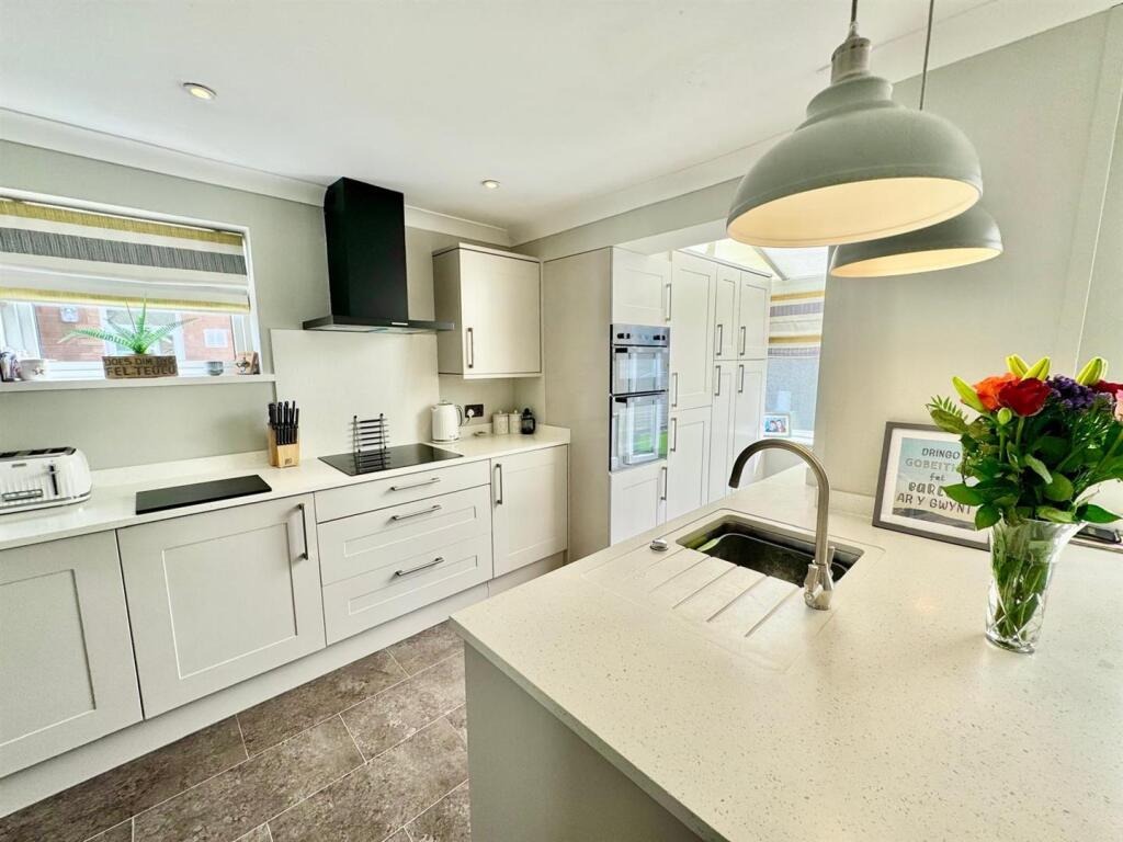 PHOTO-2025-08-28-07-25-36 (16).jpg