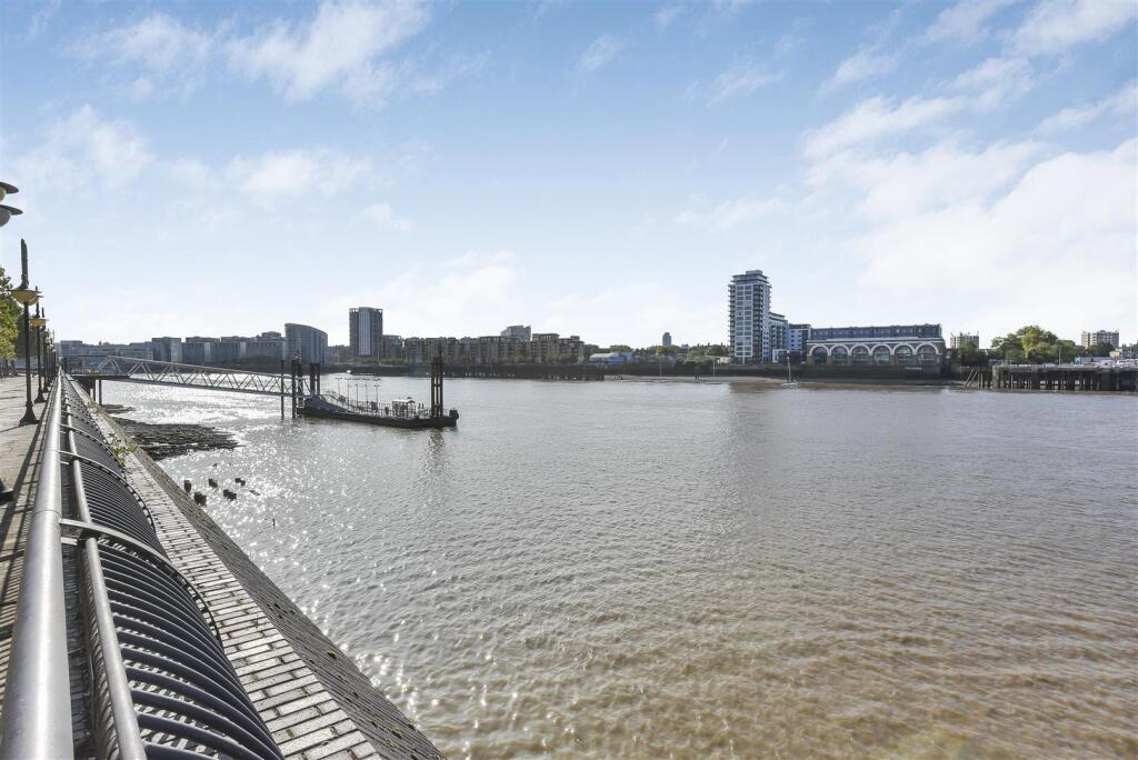 Torres Square (17).jpg