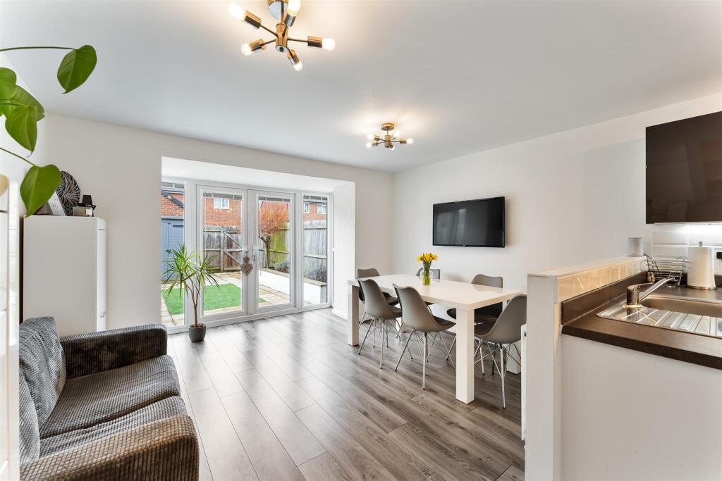 Open Plan Kitchen / Diner / Living Space
