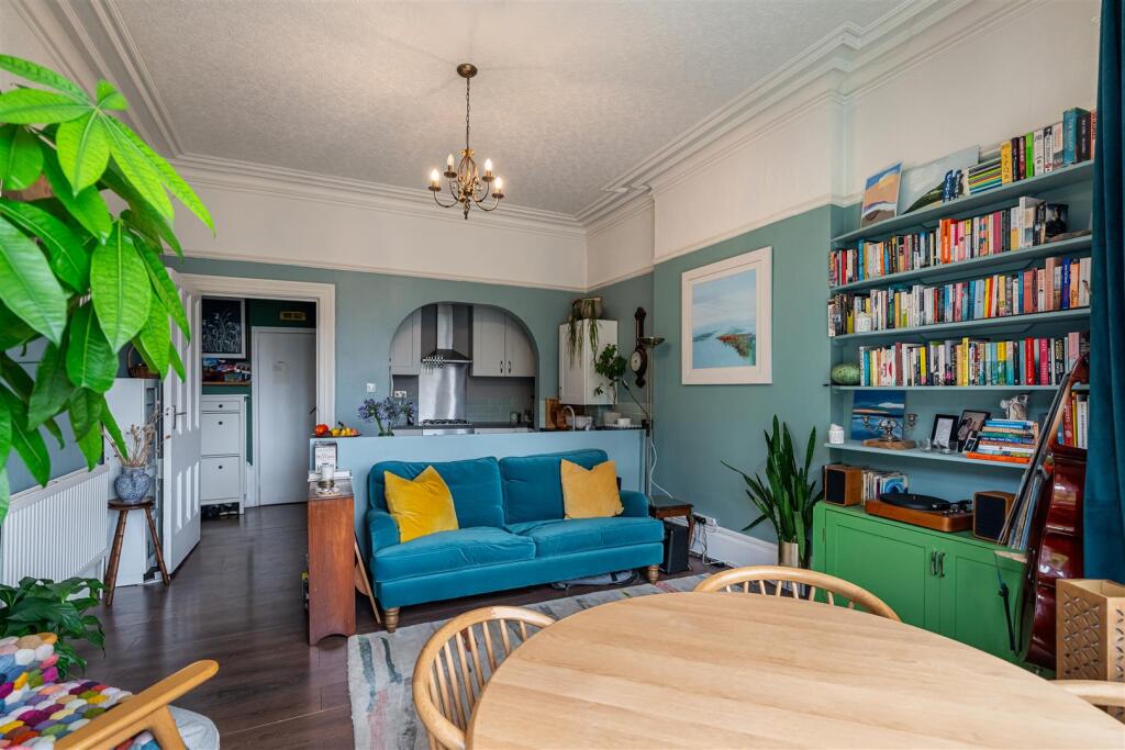 Flat 1, 46 Archfield Road11.JPG