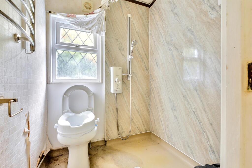 Ensuite.jpeg