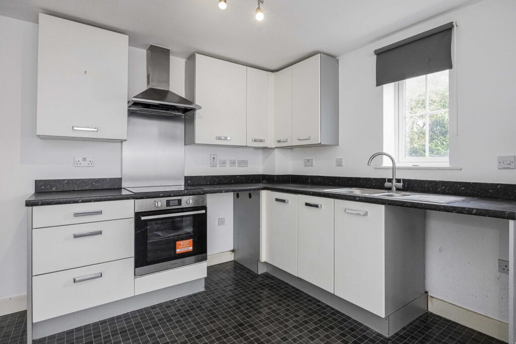 7 Tulip House 3 Panyers Gardens -009