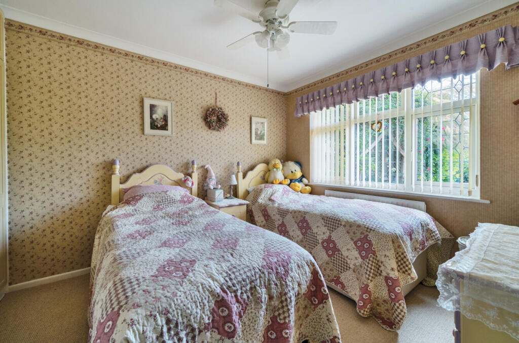 1299573-6-6837524...